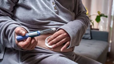 Caneta emagrecedora e frasco de medicamento