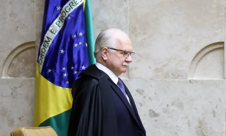O presidente do STF, Edson Fachin, durante sessão
