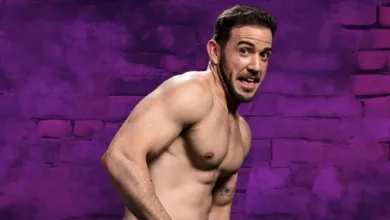 Elenco do musical Naked Boys Singing em divulgação para nova temporada em São Paulo