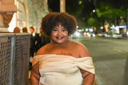MC Carol grava novela da TV Globo