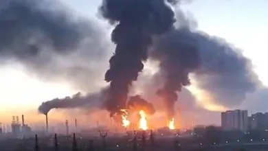Fumaça em refinaria russa após ataque