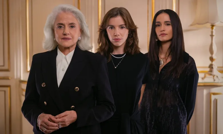 Alice Wegmann como Maira e Marieta Severo como Lucia na série Dom de Iludir