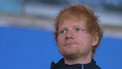 Ed Sheeran em apresentação musical