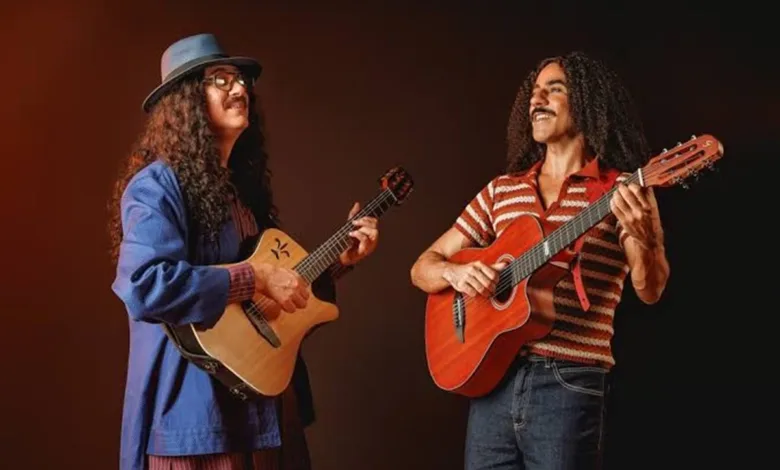 Atores no palco durante apresentação do espetáculo Moraes Musical Moreira