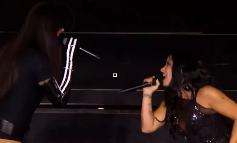 Pabllo Vittar e Demi Lovato durante apresentação no Rock in Rio