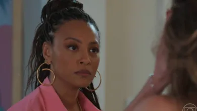 Sheron Menezzes caracterizada para a novela Por Você